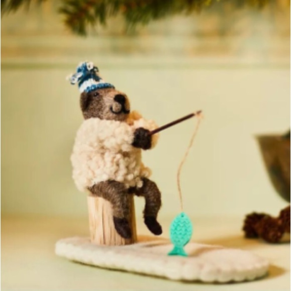 New🌟 Anthropologie Felted Wool Animal Ornament Ice Fishing Snow Winter Bear